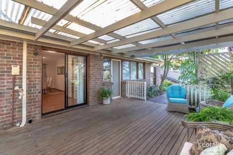 4 Crossing Rd, Aberfoyle Park, SA 5159