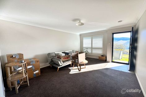 Property photo of 2 Banool Circuit Bomaderry NSW 2541