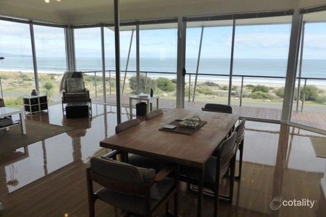 Property photo of 94 Gold Coast Drive Carrickalinga SA 5204