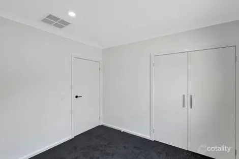 Property photo of 27 Orange Glow Road Brookfield VIC 3338