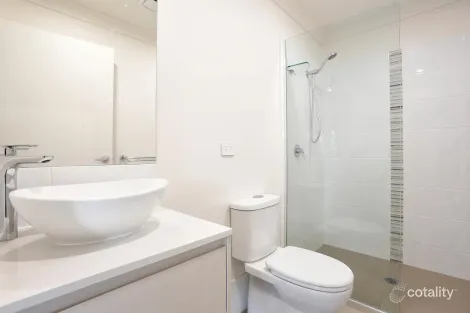 Property photo of 2/6 Therese Circuit Augustine Heights QLD 4300