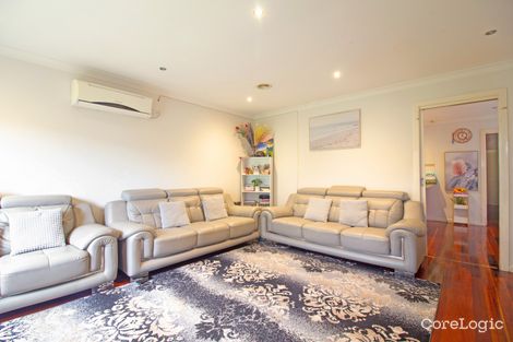 Property photo of 18 Redcliffs Crescent Roxburgh Park VIC 3064