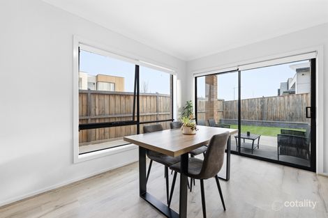 Property photo of 1 Angul Parade Deanside VIC 3336