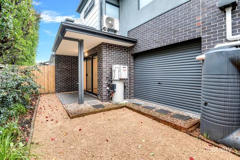 2/4 Dunne St, Kingsbury, VIC 3083
