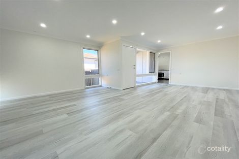 Property photo of 9 Rowley Place Airds NSW 2560