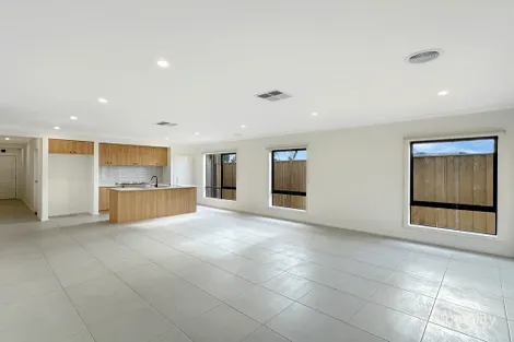 Property photo of 27 Orange Glow Road Brookfield VIC 3338