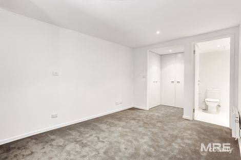 Property photo of 103/61 Mackenzie Street Melbourne VIC 3000