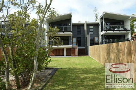 Property photo of 36 Saint Catherines Terrace Wynnum QLD 4178