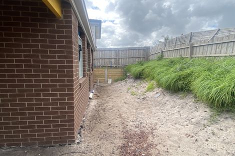 Property photo of 16 Pebble Beach Drive Carrum Downs VIC 3201