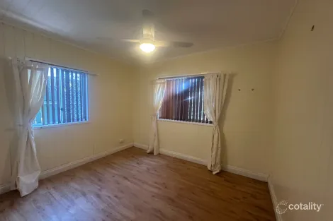 Property photo of 16 Brassey Street Fairfield QLD 4103