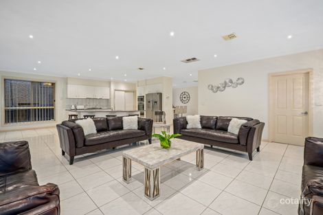 Property photo of 2 Hutchins Circuit Bundoora VIC 3083