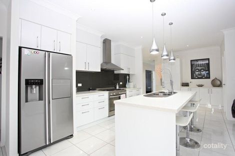 Property photo of 2 Fitzroy Lane Upper Coomera QLD 4209