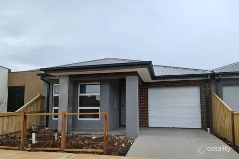 10 Amaya Way, Rockbank, VIC 3335