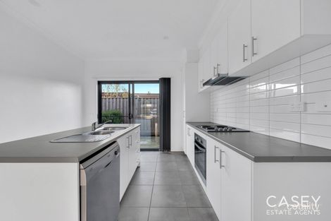 Property photo of 26 Cassius Circuit Cranbourne North VIC 3977