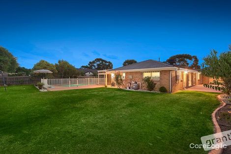 Property photo of 33 Langbourne Drive Narre Warren South VIC 3805