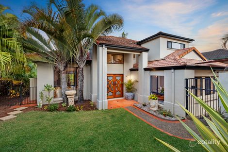 Property photo of 40 Gippsland Drive Helensvale QLD 4212
