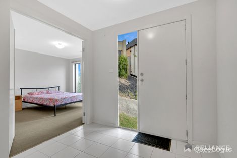 Property photo of 34 Marlin Crescent Point Cook VIC 3030