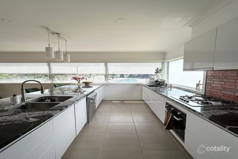 Property photo of 1/87 Middleborough Road Burwood VIC 3125