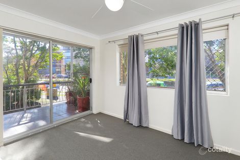 Property photo of 1/18 Raby Road Coorparoo QLD 4151