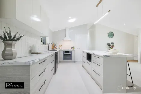 Property photo of 36 Rowlands Road Burnett Heads QLD 4670