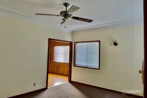 Property photo of 28 Fairy Avenue Fairy Meadow NSW 2519