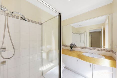 Property photo of 11 Hemsworth Court Roxburgh Park VIC 3064
