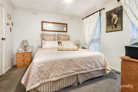 Property photo of 3 Seaton Drive Dingley Village VIC 3172