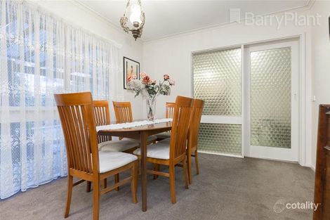 Property photo of 3 Seaton Drive Dingley Village VIC 3172