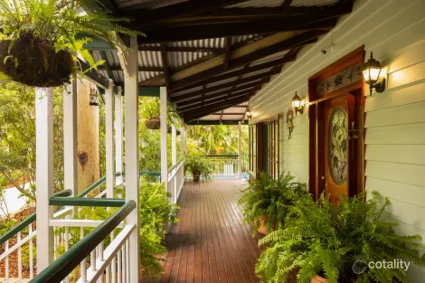 Property photo of 34 Emungerie Grove Karana Downs QLD 4306