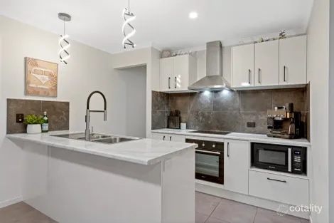 Property photo of 3 Makepeace Crescent Banya QLD 4551