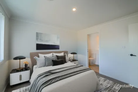 Property photo of 2/36 Vaucluse Place Parkes NSW 2870