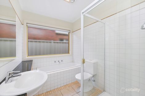 Property photo of 4 Smethwick Green Caroline Springs VIC 3023