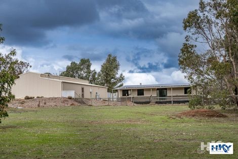 20 Lorikeet Ct, Chittering, WA 6084