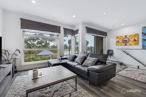 Property photo of 18 Mavi Avenue Melton VIC 3337