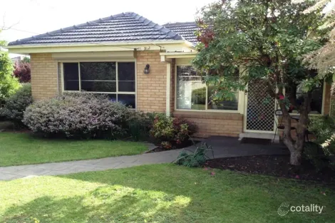 Property photo of 119 East Boundary Road Bentleigh East VIC 3165