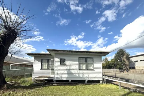 7 Drayton St, Dalby, QLD 4405