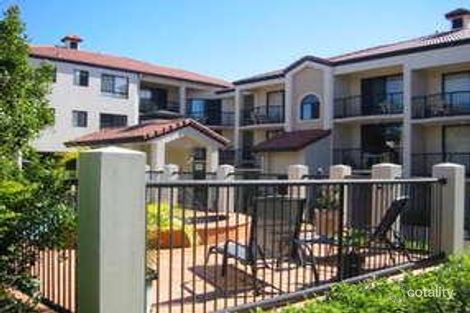 Property photo of 2/11 Owens Lane Southport QLD 4215