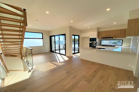 Property photo of 1/55 Williamsons Road Doncaster VIC 3108