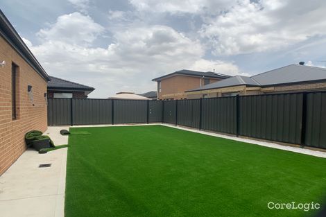 Property photo of 14 Canal Way Craigieburn VIC 3064