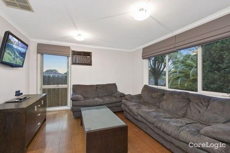 Property photo of 12 Calrossie Close Endeavour Hills VIC 3802