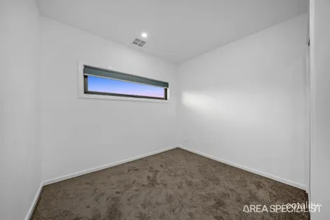 Property photo of 1 Veltins Way Strathtulloh VIC 3338