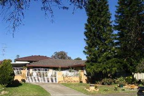 8 Richmond Cl, St Johns Park, NSW 2176