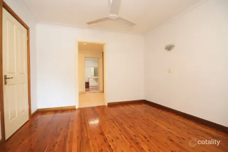 Property photo of 14 Georges Crescent Georges Hall NSW 2198