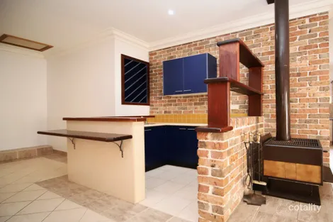 Property photo of 14 Georges Crescent Georges Hall NSW 2198