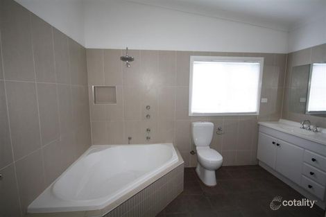 Property photo of 135 Third Avenue South Narromine NSW 2821