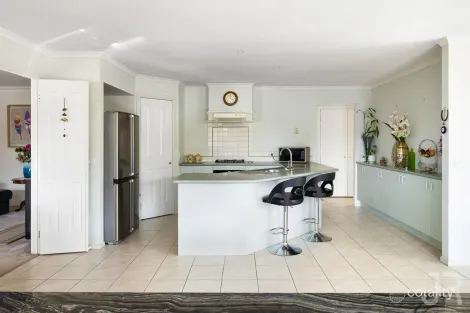 Property photo of 11 Vista Place Beaconsfield VIC 3807