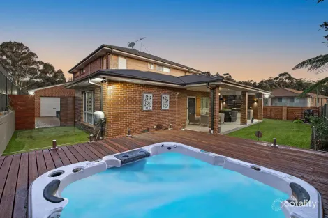 Property photo of 11 Country Club Circuit Norwest NSW 2153