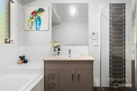 Property photo of 32 Laurette Drive Glenore Grove QLD 4342