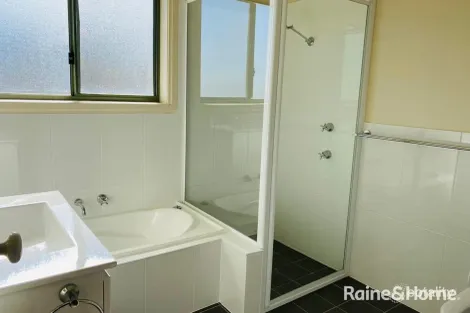 Property photo of 82-84 Torulosa Way Orange NSW 2800