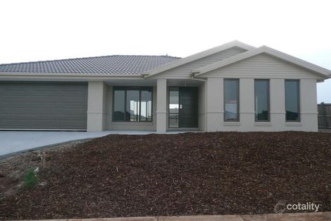 2 Harry Vallence Dr, Maddingley, VIC 3340